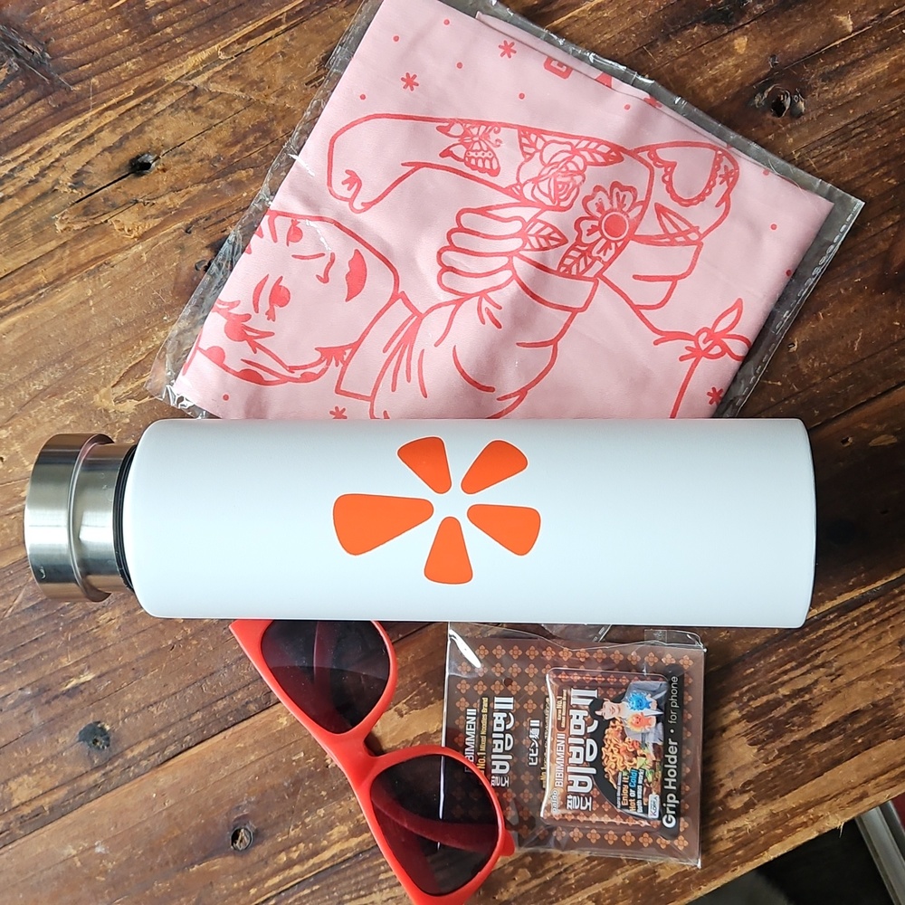 4 Yelp Elite Bottle Glasses Bandana Bibimmen Korean Noodles Phone Grip Holder